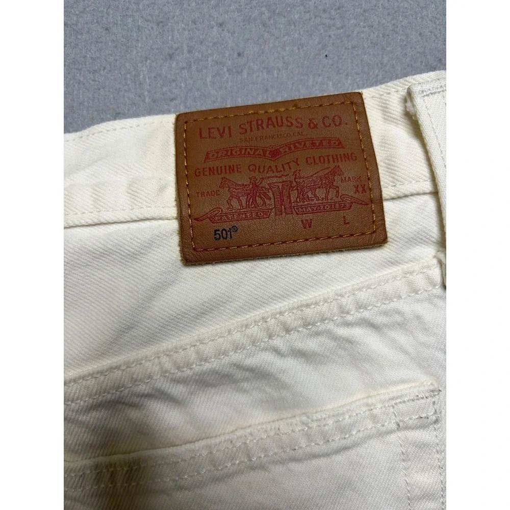 Levi's 501 Original Fit Jeans Mens 30x32 White Premium Straight Leg Raw Hem